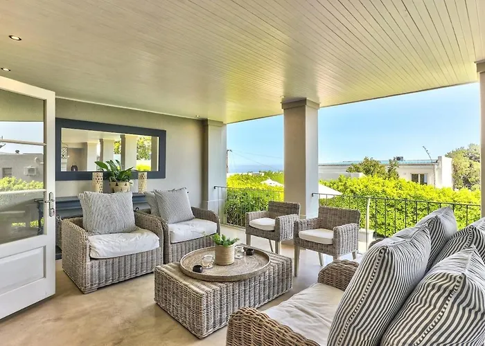 Lush Family Home In Prestigious Area