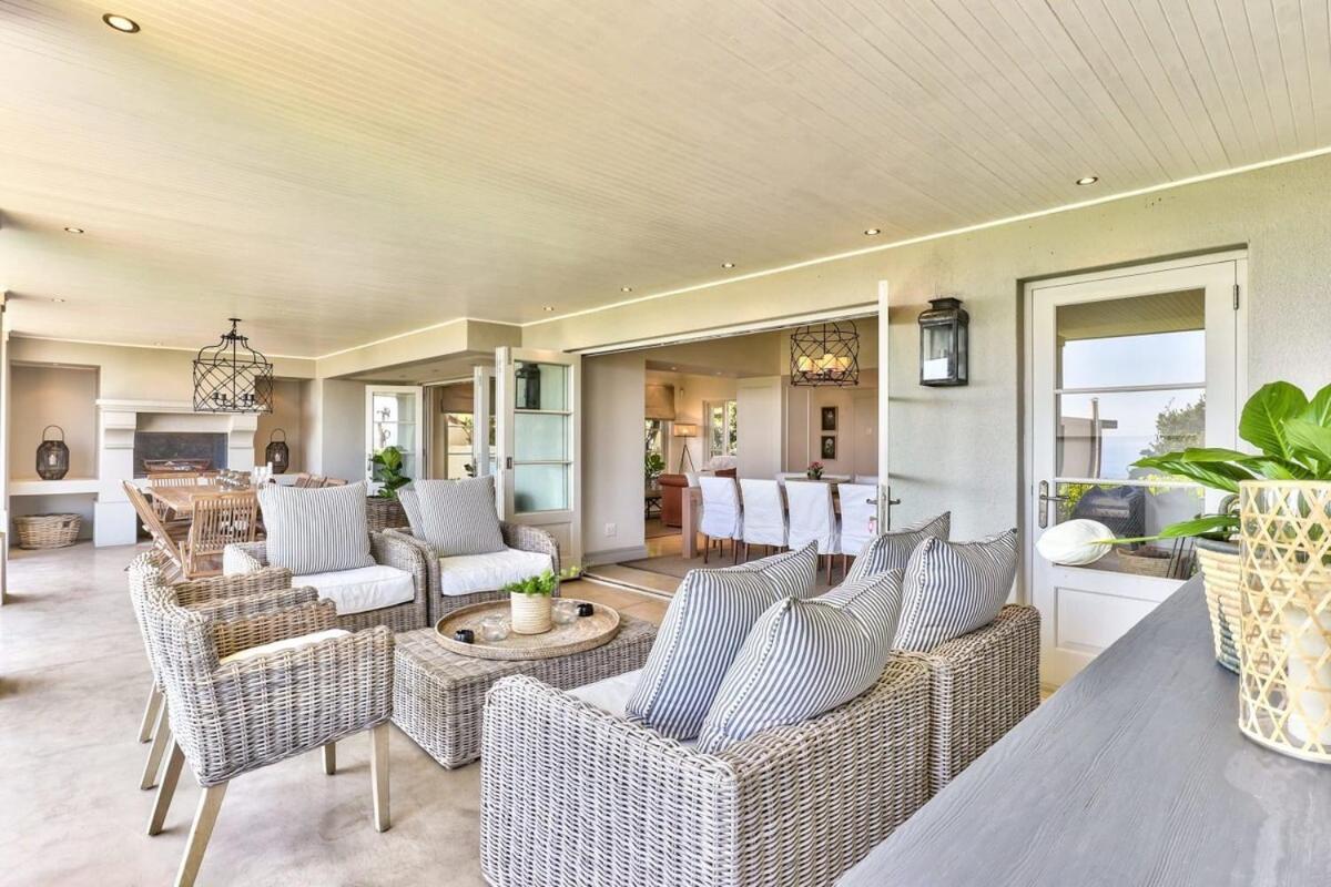 Lush Family In Prestigious Area * Cape Town