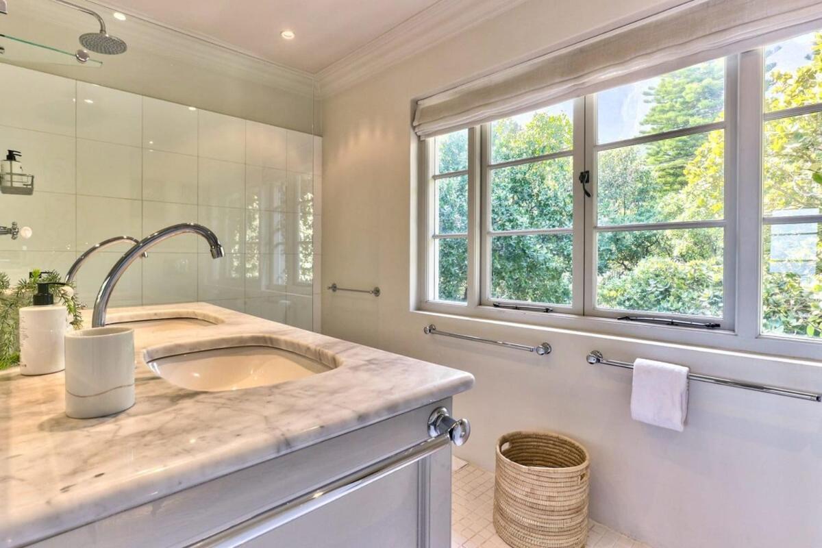 Villa Lush Family In Prestigious Area *